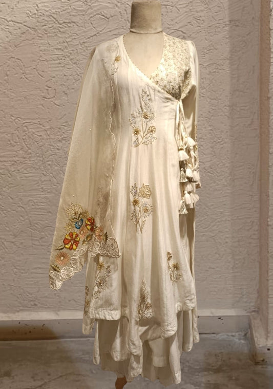 SALE- GULSHAN IVORY ANGRAKHA SET