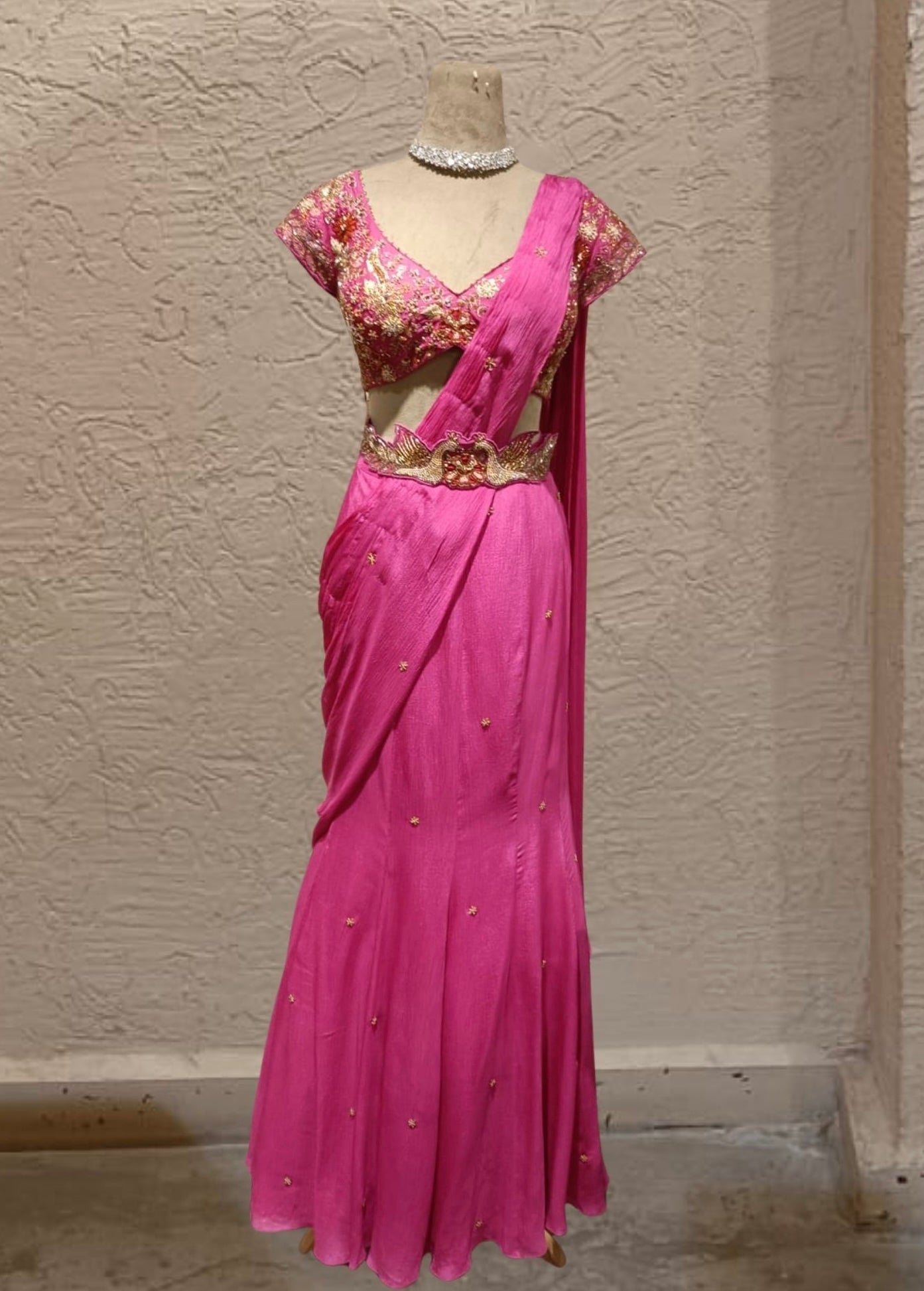 SALE- MANIKA PRE-DRAPED SAREE SET