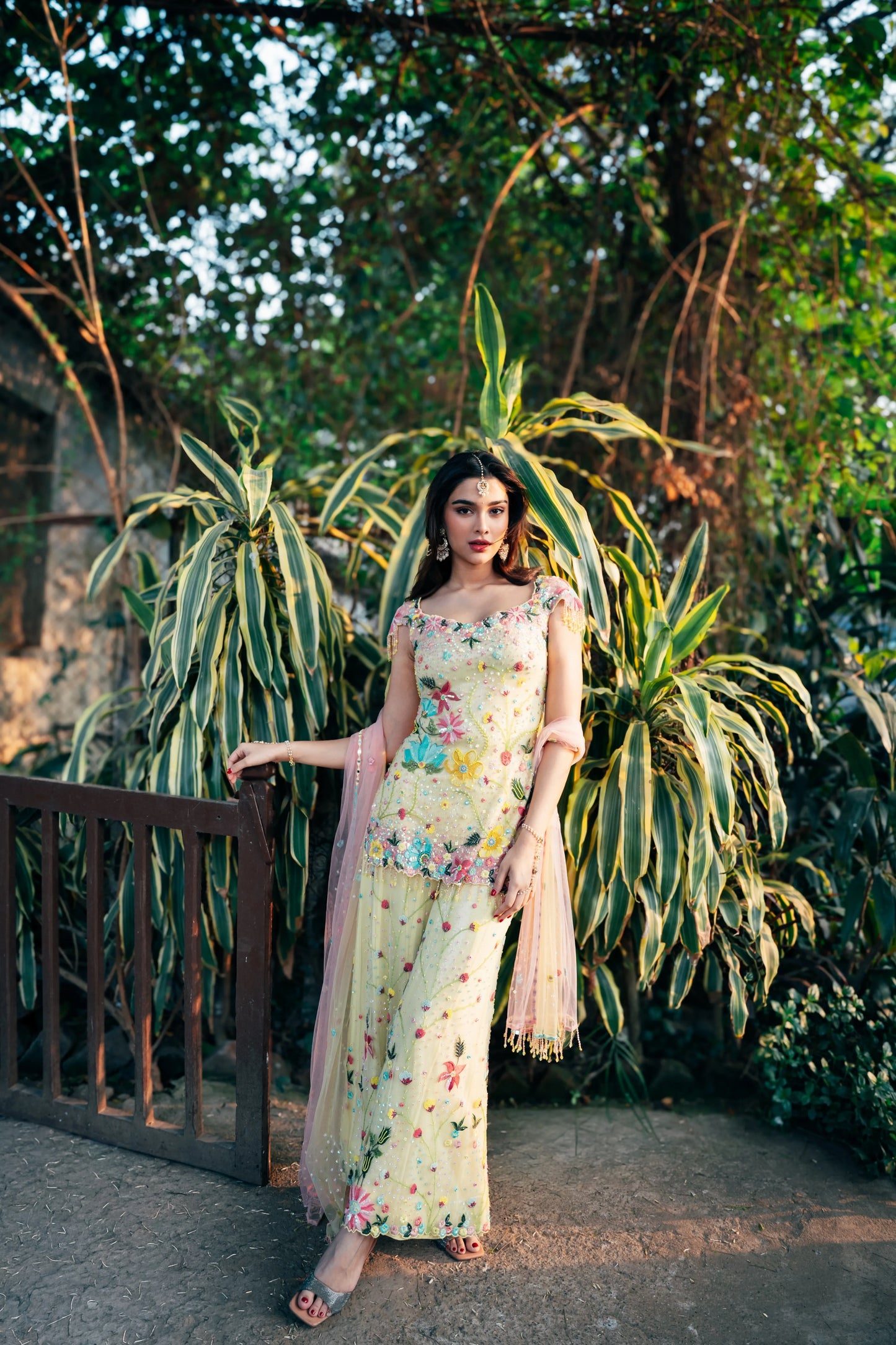 Saiee Manjrekar In Lemon Luster Kurta Set